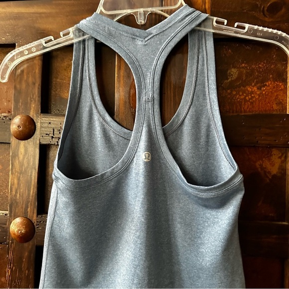 Lululemon Sz 4 Cool Racerback Tank Nulu Blue - Picture 3 of 7